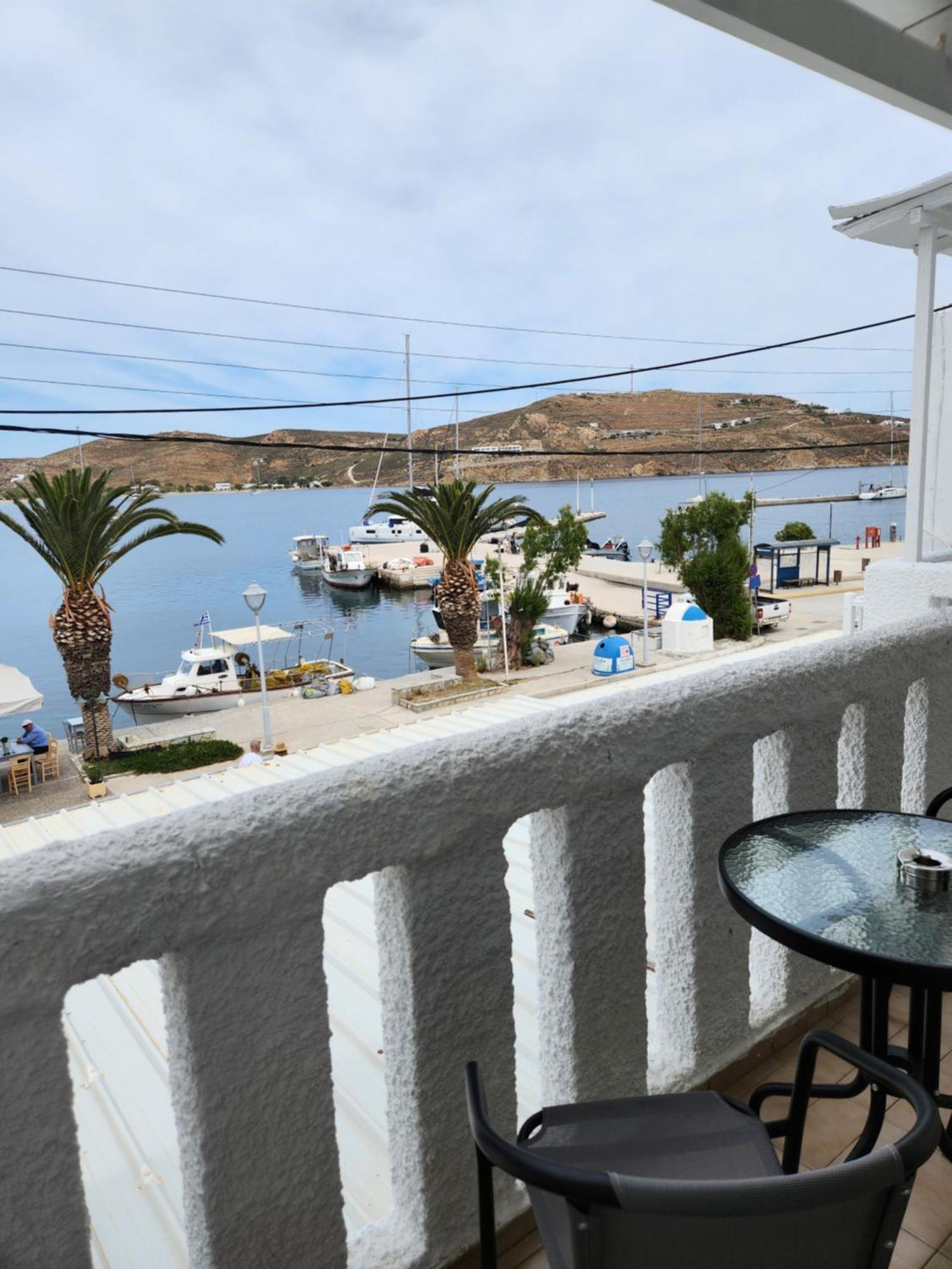 Eleios Hotel Serifos Livadi  Екстериор снимка